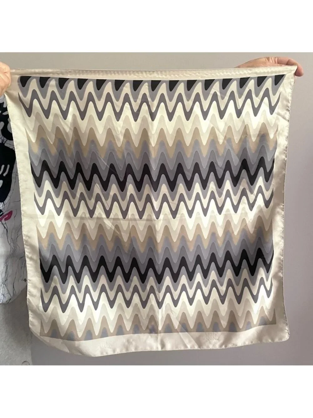Vintage Chevron Wavy Zigzag Print Square Silk Scarf - 19.5 x 20